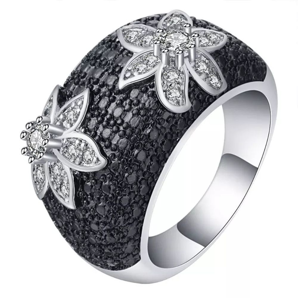 Beautiful 925 SSP Cocktail Ring Size 6